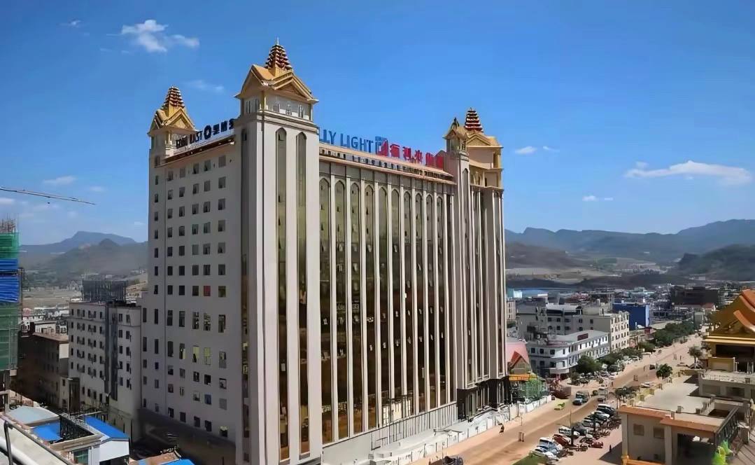 福布斯电竞报道 - 职业战队训练基地